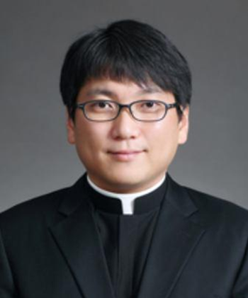 이창훈 신부